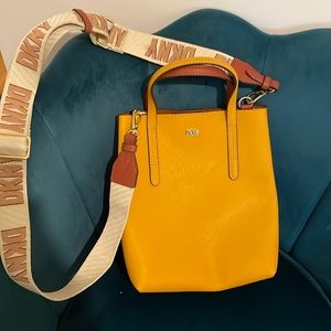 DKNY tote crossbody bag